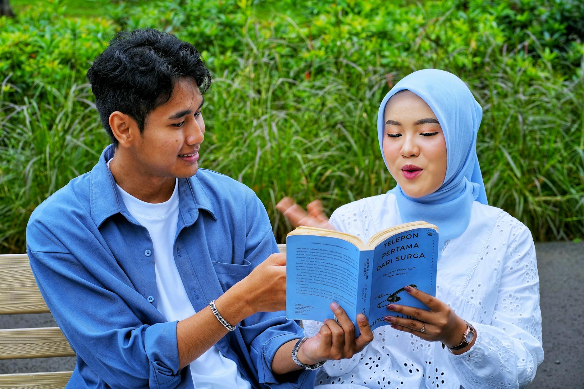 Jurnal ilmiah terpercaya berisi riset terbaru dan analisis mendalam untuk pengembangan ilmu pengetahuan.