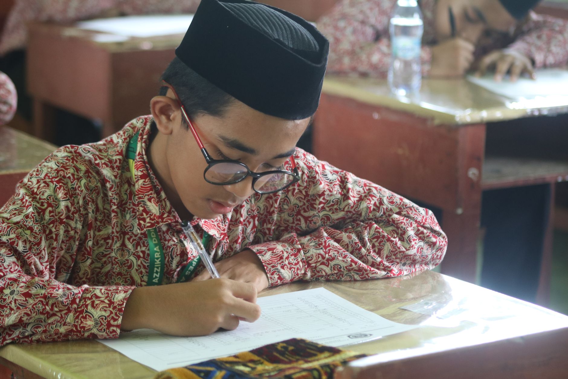 Nilai tukar mata uang asing saat ini dan perbandingannya dengan Rupiah.