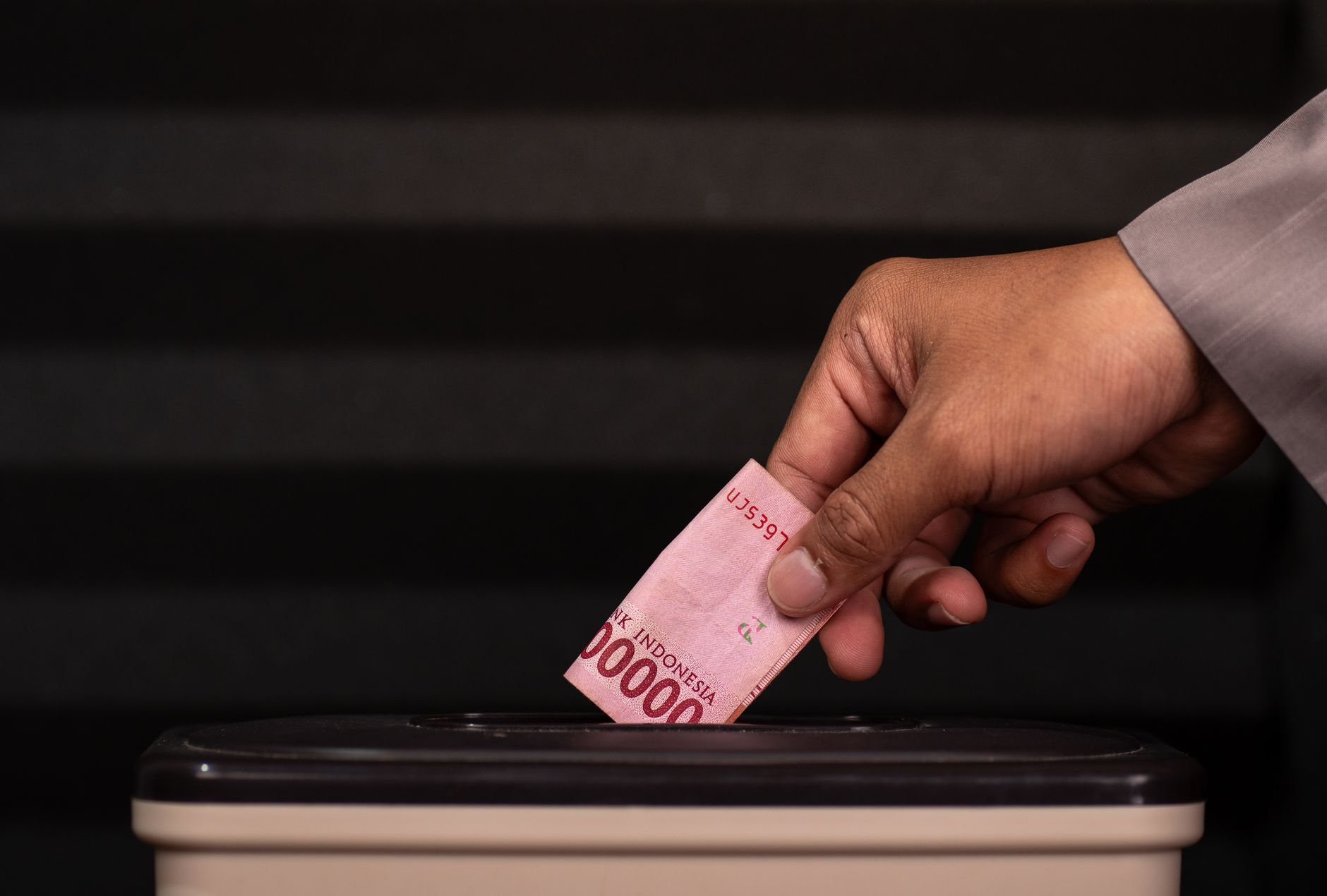 Grafik pergerakan nilai tukar mata uang asing terhadap Rupiah.